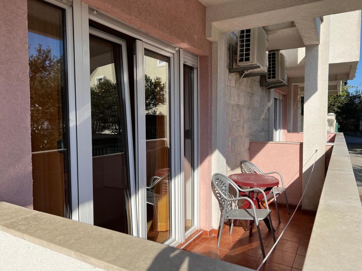 Garni Hotel Milica Herceg Novi Exteriör bild