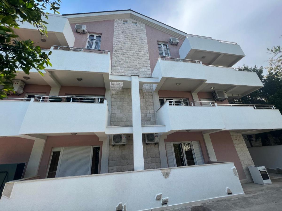 Garni Hotel Milica Herceg Novi Exteriör bild
