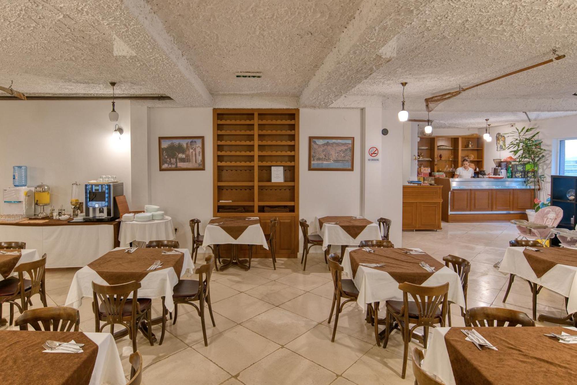 Garni Hotel Milica Herceg Novi Exteriör bild