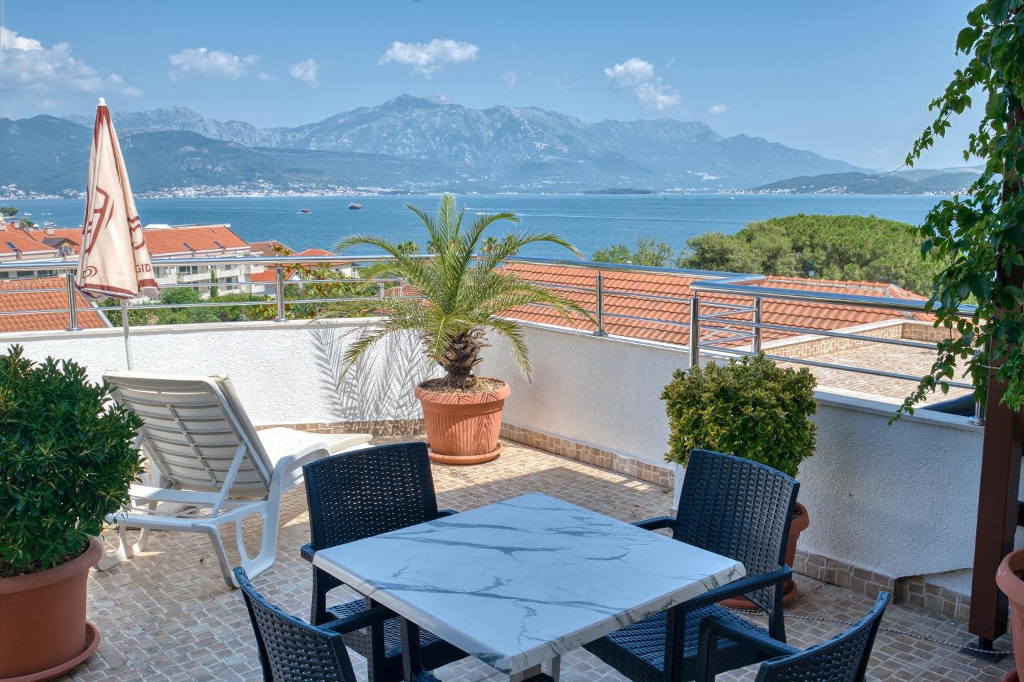 Garni Hotel Milica Herceg Novi Exteriör bild
