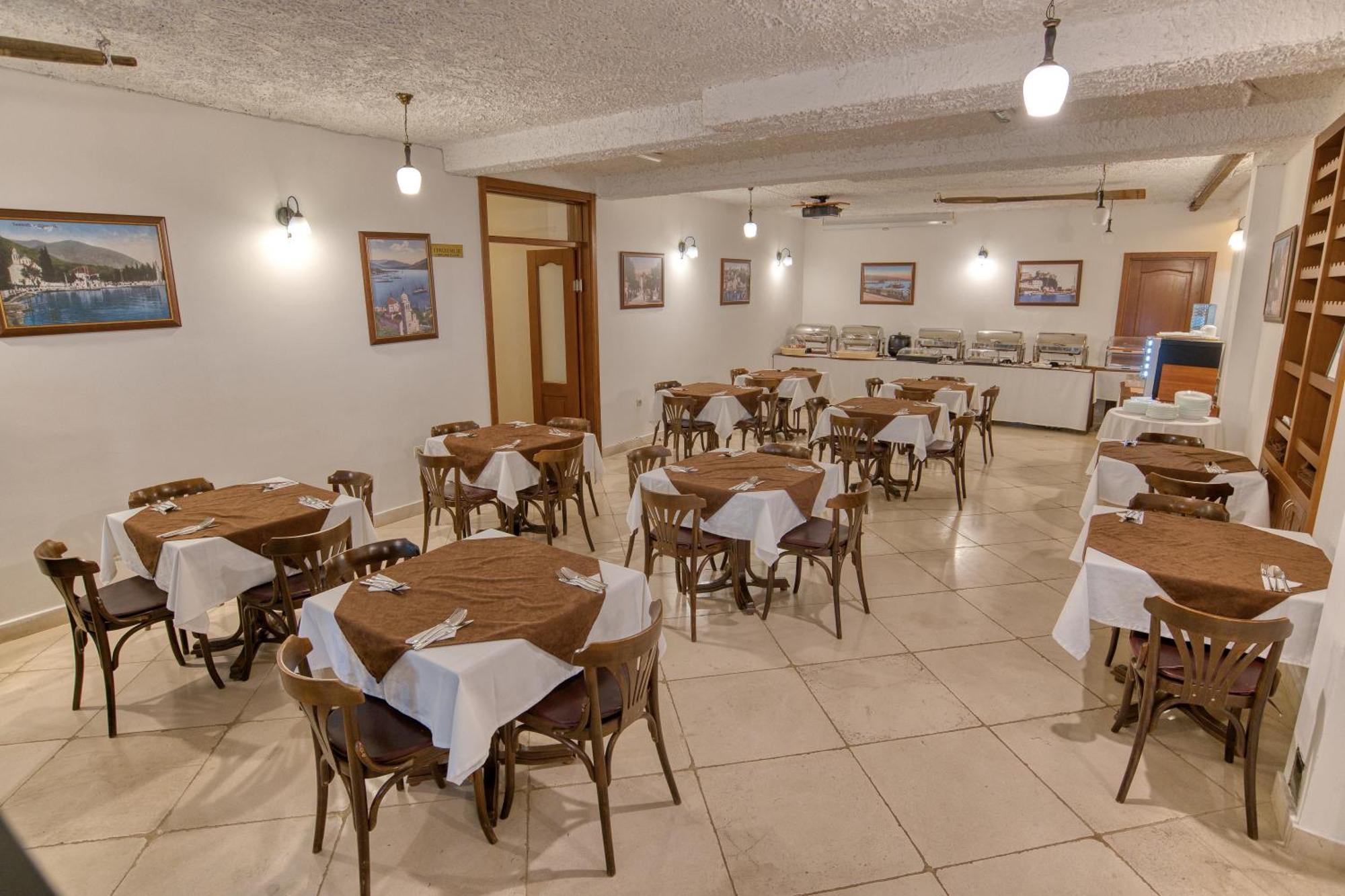 Garni Hotel Milica Herceg Novi Exteriör bild