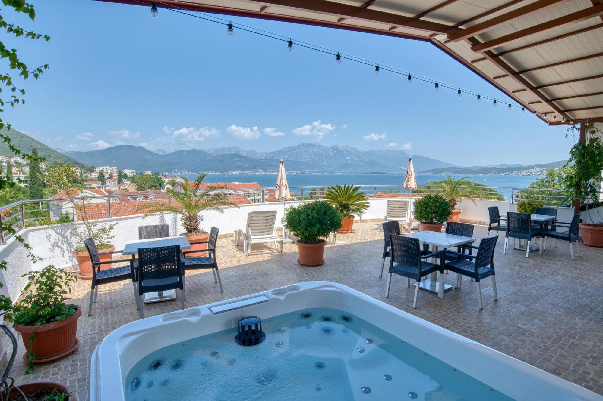 Garni Hotel Milica Herceg Novi Exteriör bild