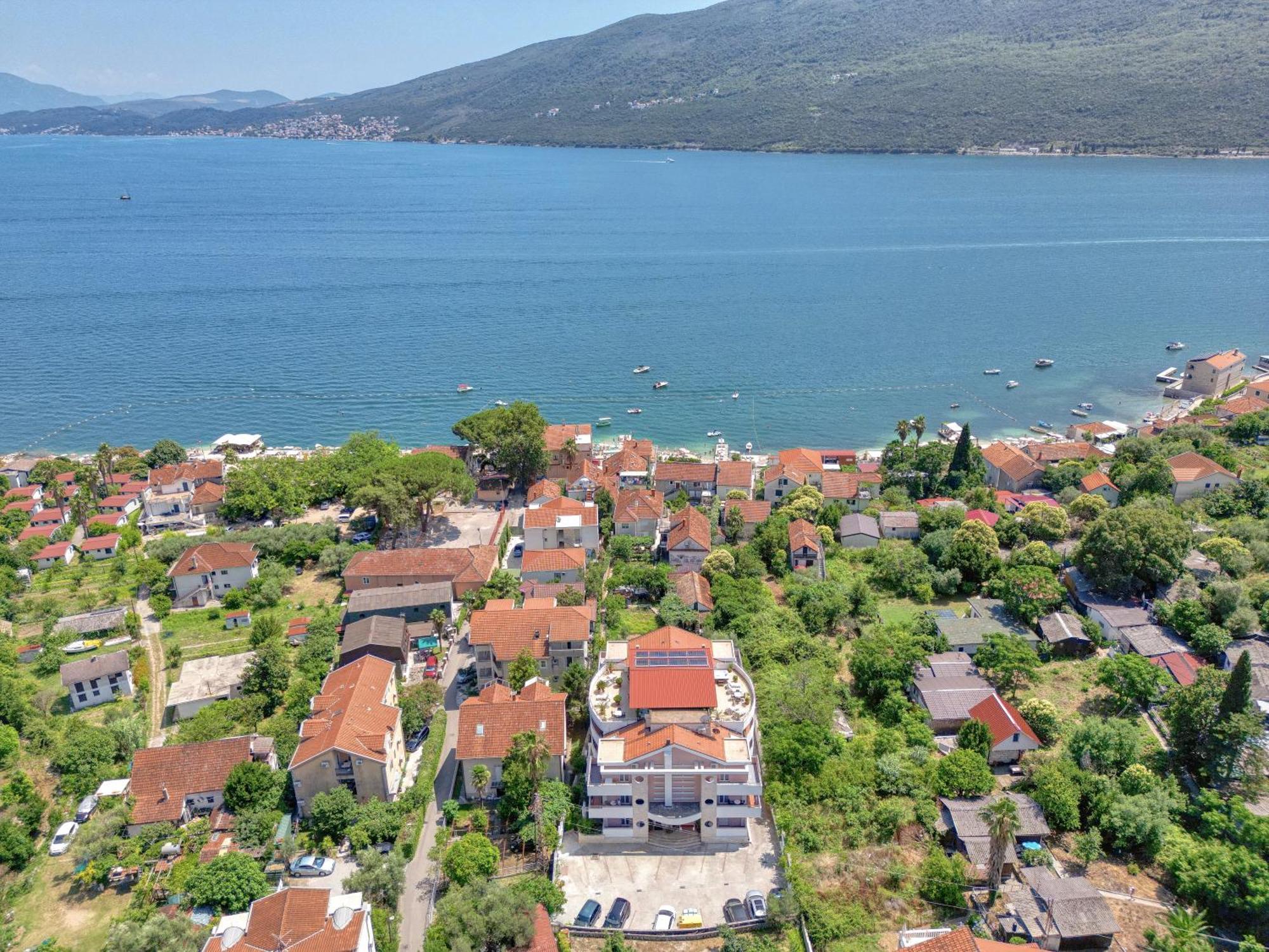 Garni Hotel Milica Herceg Novi Exteriör bild