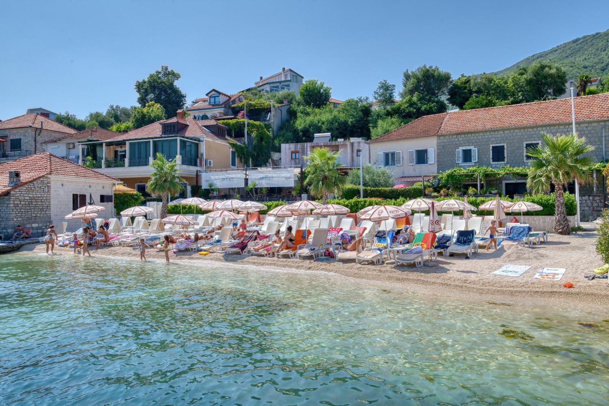 Garni Hotel Milica Herceg Novi Exteriör bild