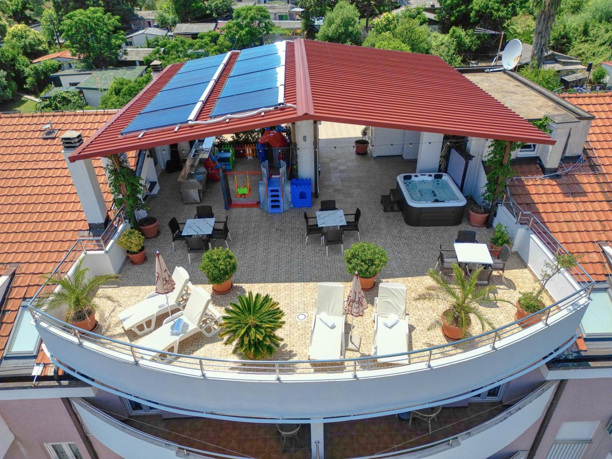 Garni Hotel Milica Herceg Novi Exteriör bild